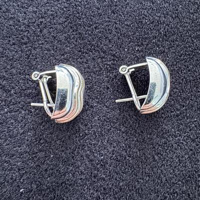 14kt Italy White Gold Earrings