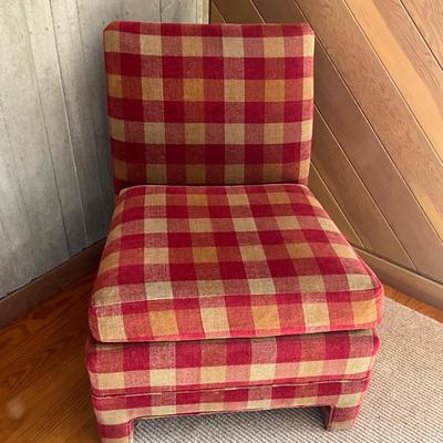 UC802 Small Buffalo Check Slipper Chair