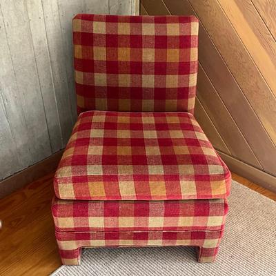 UC802 Small Buffalo Check Slipper Chair