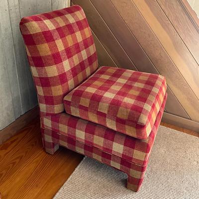 UC802 Small Buffalo Check Slipper Chair
