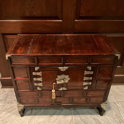 FB840 Decorative Korean Morijang Chest