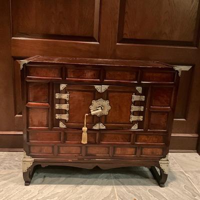 FB840 Decorative Korean Morijang Chest