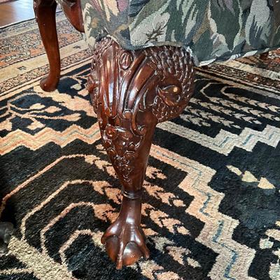 FR854 Vintage Neoclassical Carved Swan Head Arm Chair
