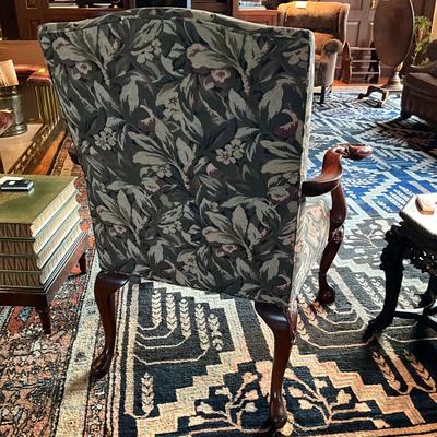FR854 Vintage Neoclassical Carved Swan Head Arm Chair