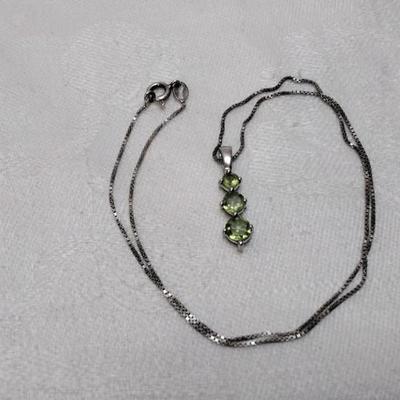 Vintage Peridot 925 16" Necklace
