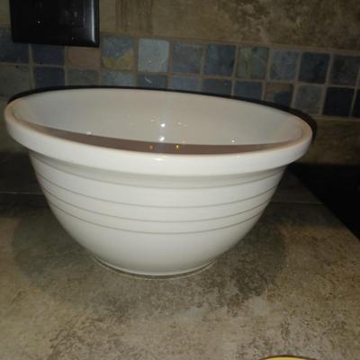 2 ROSEVILLE CLAY SERVING/MIXING BOWLS