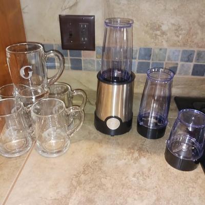 BELLA BLENDER AND 5 GLASS MUGS W/ A "G" MONOGRAM
