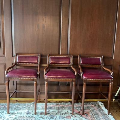 FR872 Set of 3 Trouvailles Leather Regency Style Bar Stools