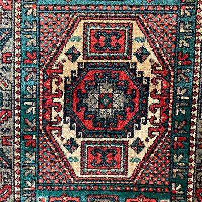 FR895 Small Couristan Wool Oriental Rug 2'3" x 3'9"