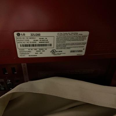 FR901 LG 32" Flatscreen Television on Stand
