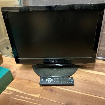 FR902 LG 19" Flatscreen Television on Stand