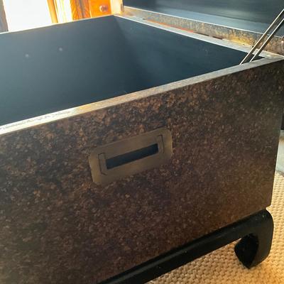 GH905 Chinese Mottled Gold & Black Chinoiserie Chest / Side Table
