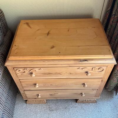 GH907 Vintage Carved Three Drawer Pine Dresser / End Table