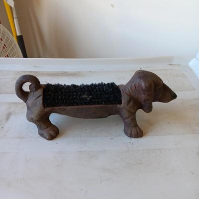 CAST IRON SHOE CLEANER