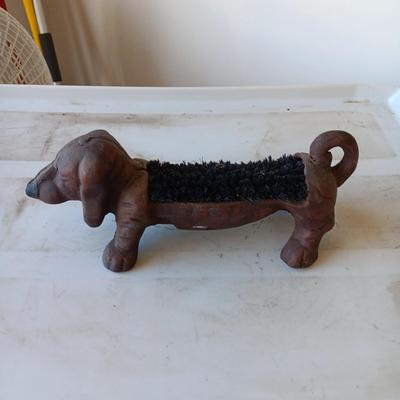 CAST IRON SHOE CLEANER