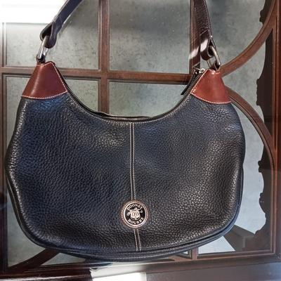 DOONEY & BOURKE ALL LEATHER PURSE