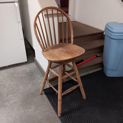COMMERCIAL RUBBER BACK RUG, TRASH CAN ON WHEELS, SWIVEL BAR STOOL AND MORE