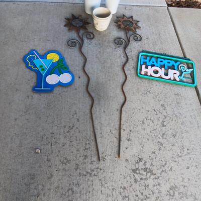 2 STAKEDS IRON AND GLASS SUNS, 3 SMALLER FLOWER POTS AND WALL HUNG SIGNS