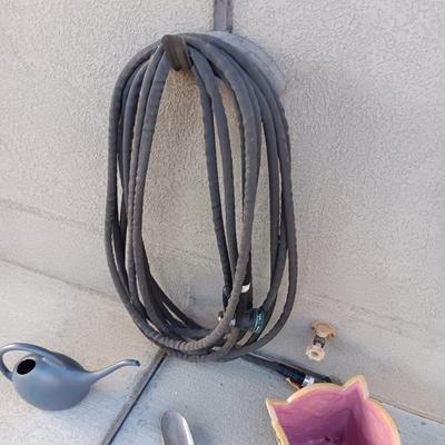 GARDEN HOSE W/SPRAYER, NICE CERAMIC FLOWER POT AND MORE