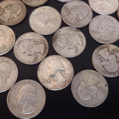 Assortment of U.S. Mint George Washington Silver Quarter Circulated (#28) Various Dates
