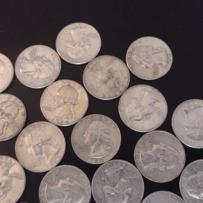 Assortment of U.S. Mint George Washington Silver Quarter Circulated (#29) Various Dates