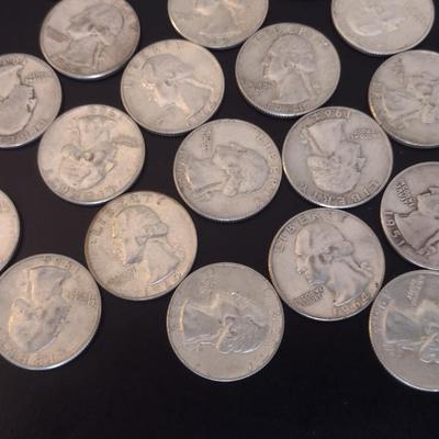 Assortment of U.S. Mint George Washington Silver Quarter Circulated (#29) Various Dates