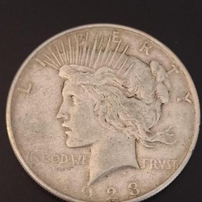 1923 U.S. Mint Peace Silver Dollar Circulated (#75)