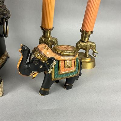 D946 Decorative Elephant Figures and Decor