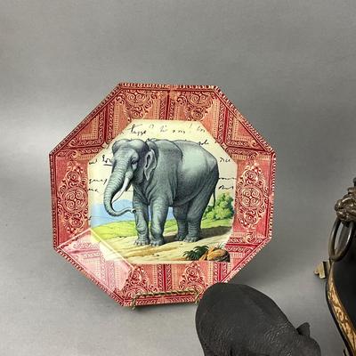 D946 Decorative Elephant Figures and Decor