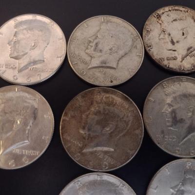 Assortment of 1966-1969 U.S. Mint Kennedy Silver Half Dollar Circulated (#84)
