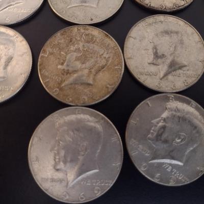 Assortment of 1966-1969 U.S. Mint Kennedy Silver Half Dollar Circulated (#84)