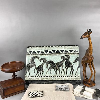 K956 Vintage Wooden Giraffe and Home Decor Collection