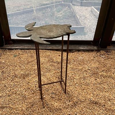 SR986 Vintage Brass Metal Tortoise Plant Stand