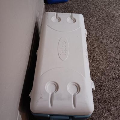HUGE IGLOO COOLER