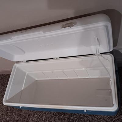 HUGE IGLOO COOLER