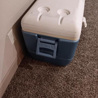 HUGE IGLOO COOLER