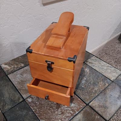 SHOE SHINE KIT W/EVERYTHING YOU'LL NEED
