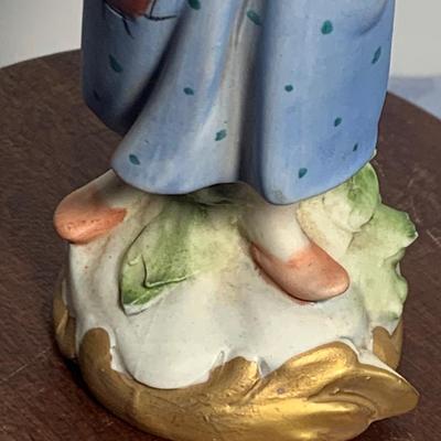 Figurine