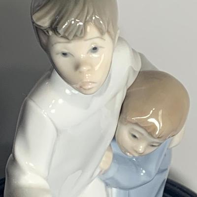 Lladro Figurine - Boys In Sleepware