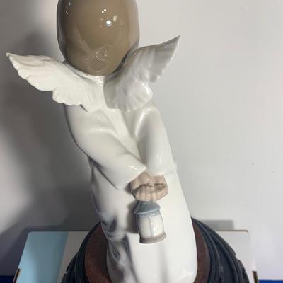 Lladro Figurine - Angel Girl w/Lantern