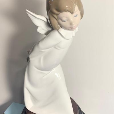 Lladro Figurine - Angel Girl w/Lantern