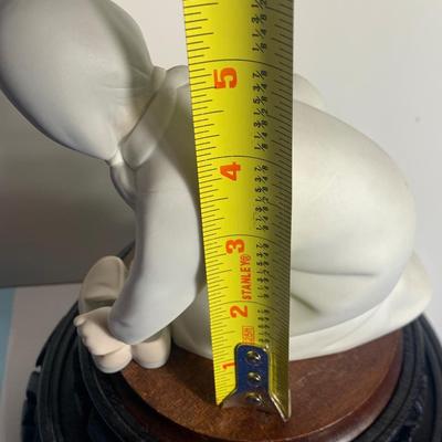 Lladro Figurine - Girl w/ Slippers