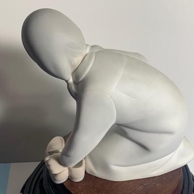 Lladro Figurine - Girl w/ Slippers