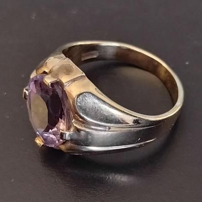 Men's 10K Gold Ring with Amethyst Stone 7.5 Grams- Size 9 1/2