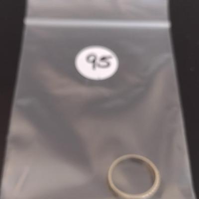 Men's 10K Gold Wedding Band 2.8 Grams- Size 7
