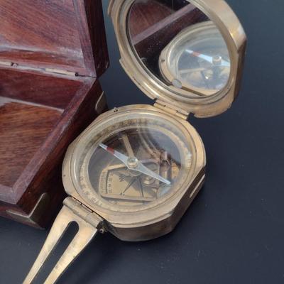 Vintage Natural Sine Brass Case Compass with Wood Storage Box