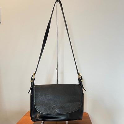 Vintage Coach Classic Leather Shoulder Bag Purse