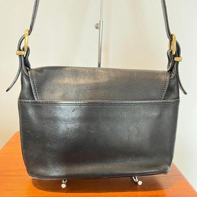 Vintage Coach Classic Leather Shoulder Bag Purse