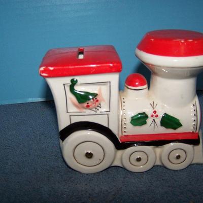 LOT 5 MCM SANTA & ELF TRAIN ENGINE BANK