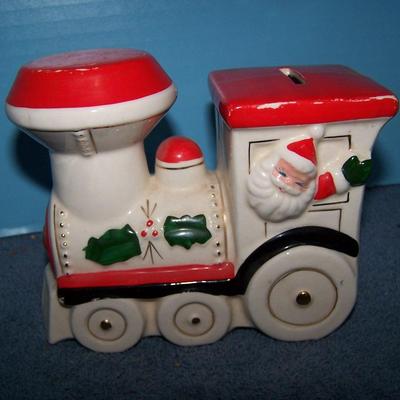 LOT 5 MCM SANTA & ELF TRAIN ENGINE BANK
